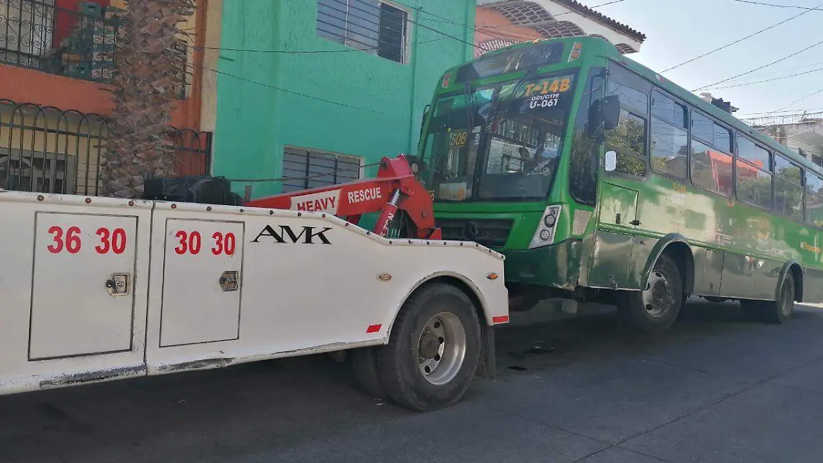 Unidad retirada a chofer violento